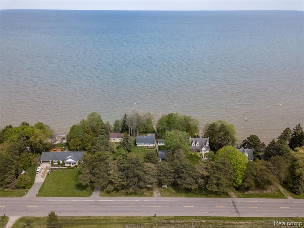6240 Lakeshore Road Palms, MI 48465 - Photo 35 of 38