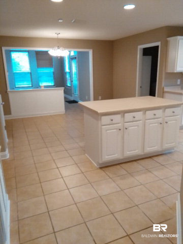 513 Sheffield Avenue Foley, AL 36535 - Photo 32 of 35 Kitchen