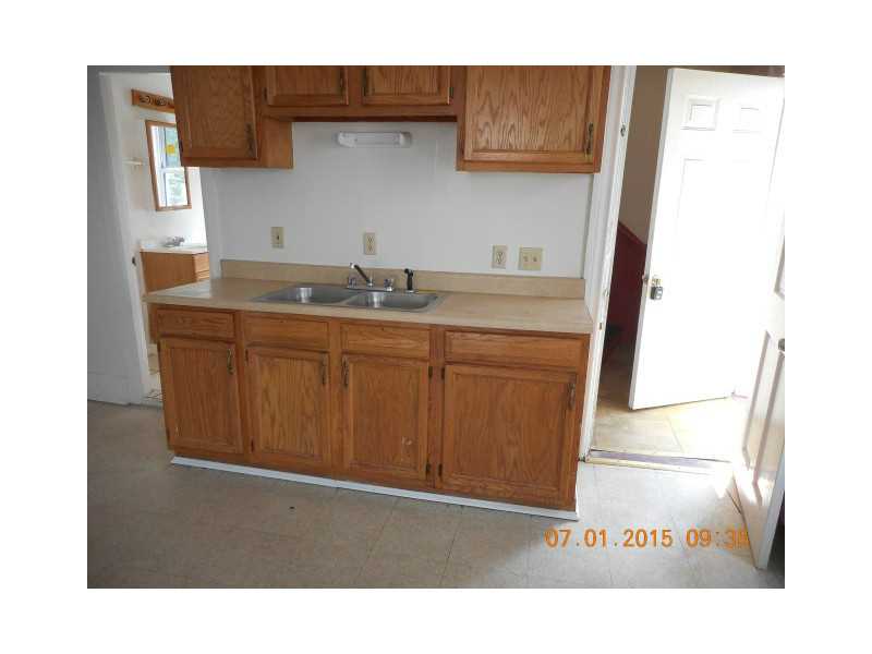 89 Ruggles Street Providence, RI 02908 - Photo 3 of 10 Kitchen.