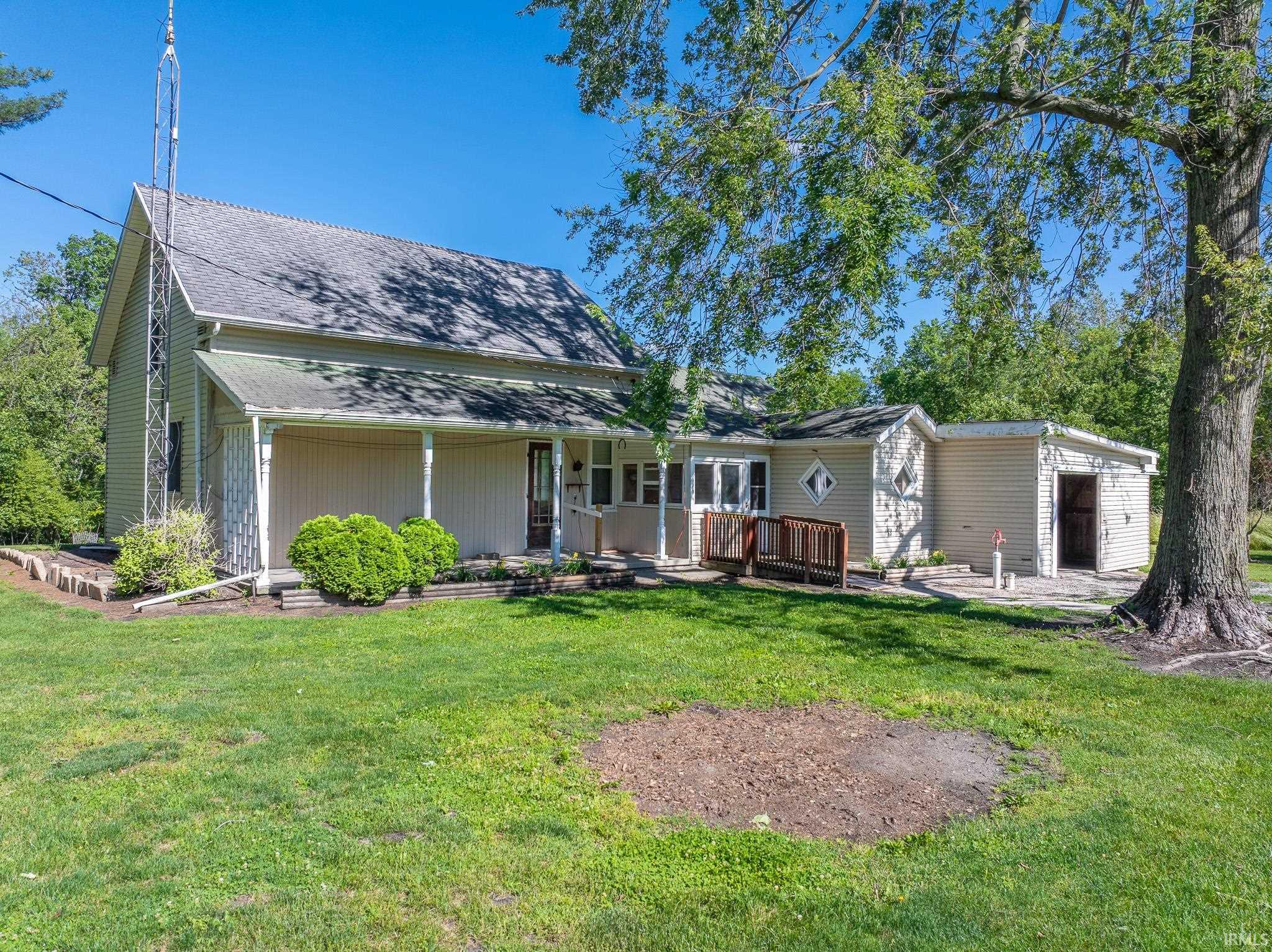 2185 Lukens Lake Road Laketon, IN 46943 - Photo 2 of 29