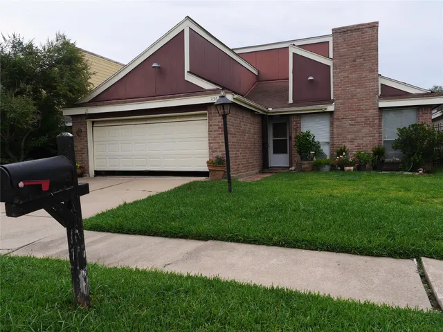 $1,800 | 11562 Willwood Drive, Houston, TX 77072