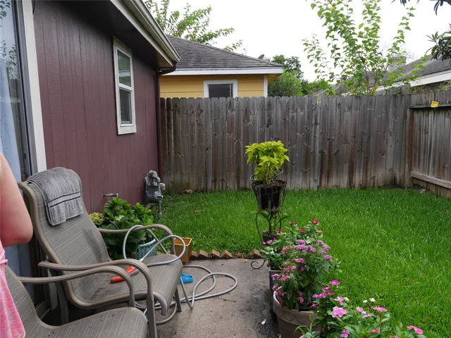 $1,800 | 11562 Willwood Drive, Houston, TX 77072