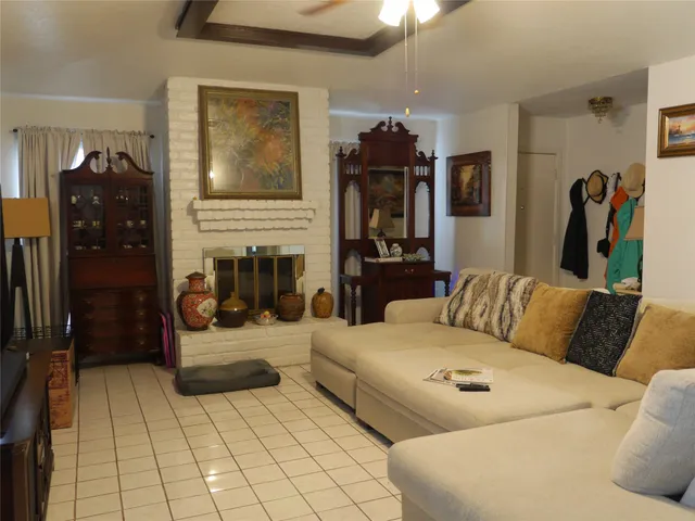 $1,800 | 11562 Willwood Drive, Houston, TX 77072