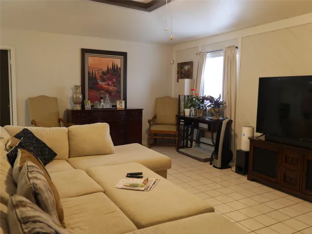 $1,800 | 11562 Willwood Drive, Houston, TX 77072