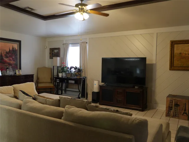 $1,800 | 11562 Willwood Drive, Houston, TX 77072