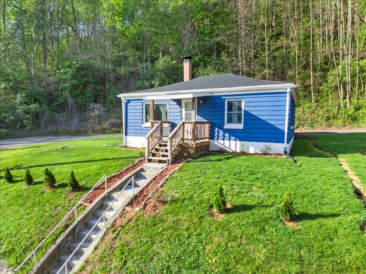 6595 Roanoke Road Shawsville, VA 24162 - Photo 4 of 45 04-1000032566