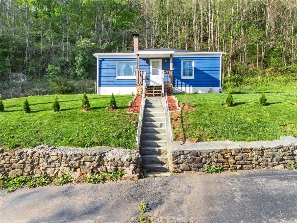 6595 Roanoke Road Shawsville, VA 24162 - Photo 6 of 45 06-1000032567