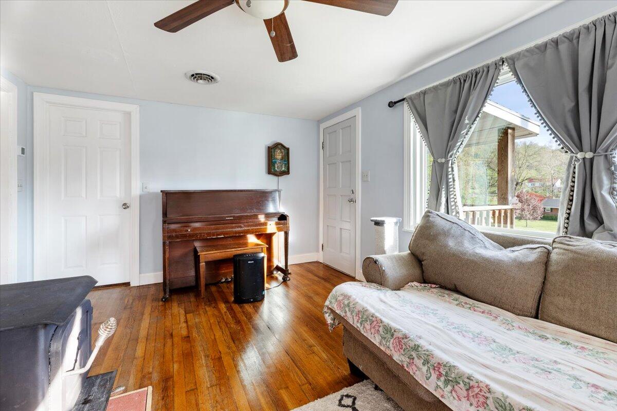 6595 Roanoke Road Shawsville, VA 24162 - Photo 10 of 45 10-1000032585