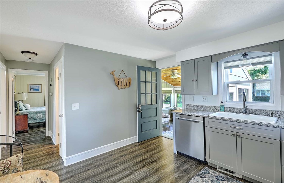 56 King Philip Road Narragansett, RI 02882 - Photo 14 of 41