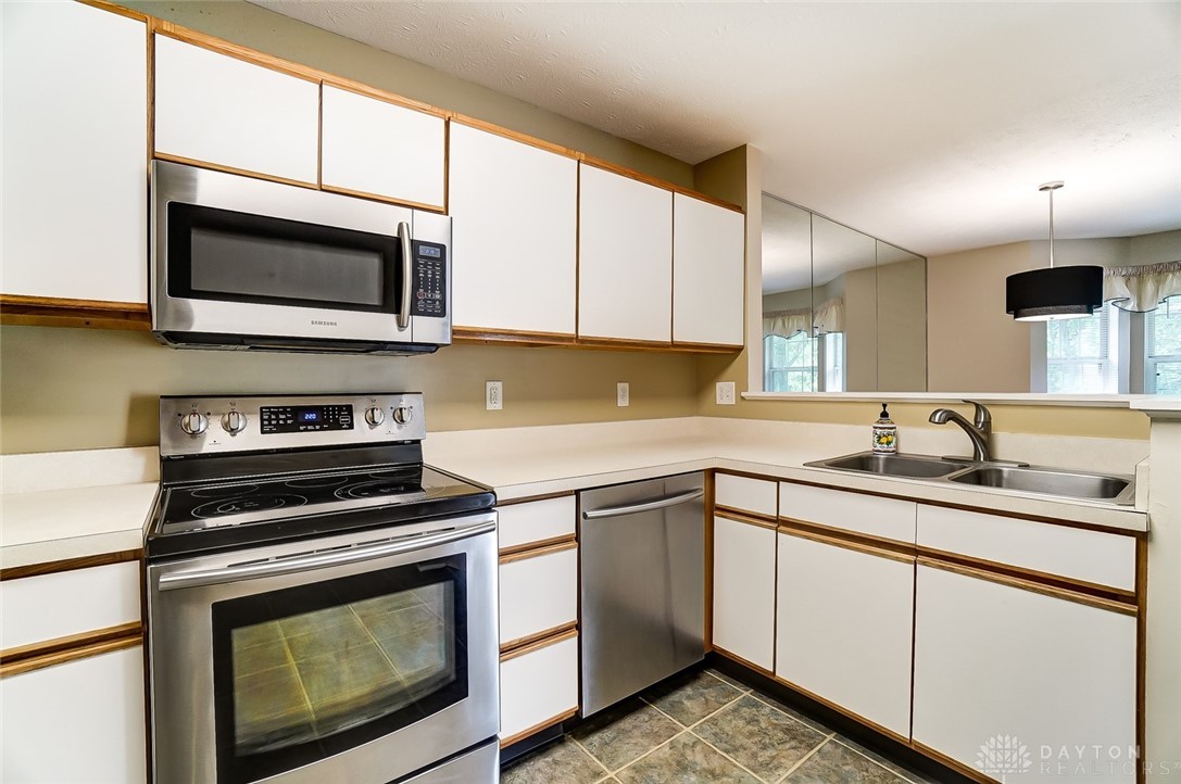 3930 West Summit Ridge Drive Beavercreek, OH 45430 - Photo 13 of 45