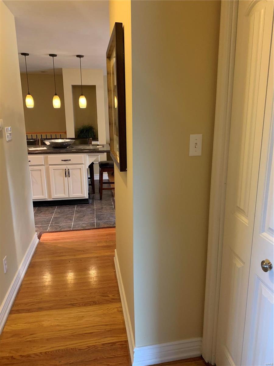 11112 Patsy Drive St. Louis, MO 63123 - Photo 13 of 23 Gallery Image 13