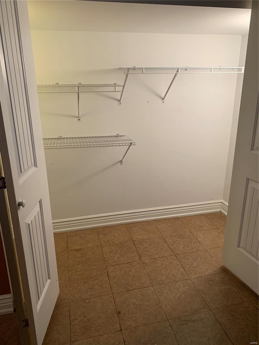11112 Patsy Drive St. Louis, MO 63123 - Photo 19 of 23 Gallery Image 19