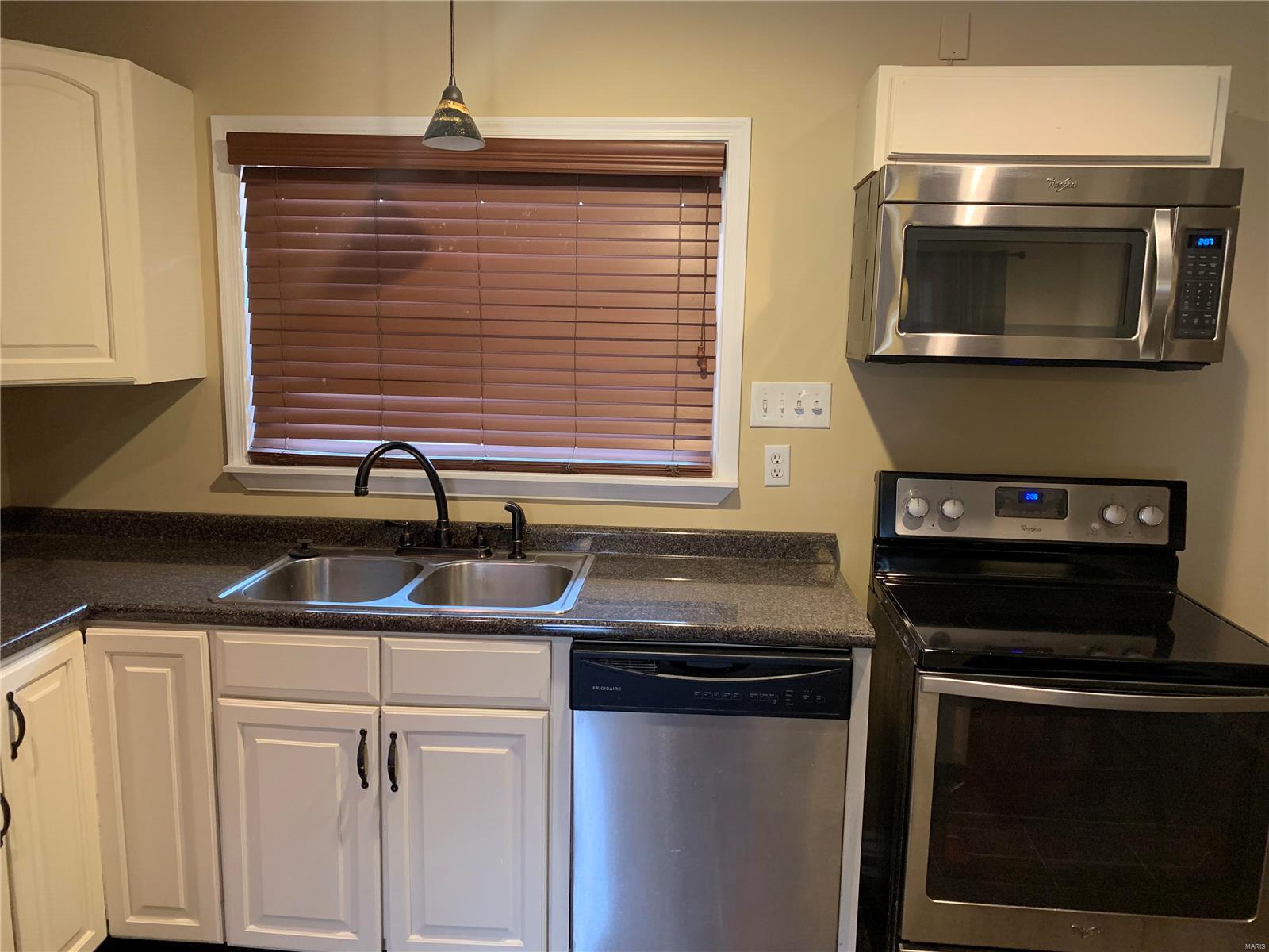 11112 Patsy Drive St. Louis, MO 63123 - Photo 6 of 23 Gallery Image 6