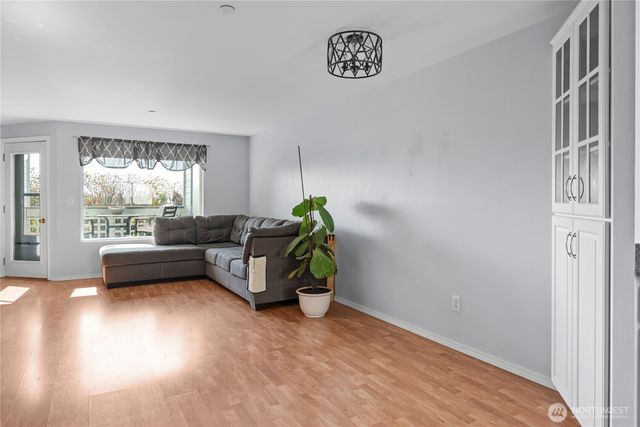 $335,000 | 485 Southwest Bayshore Drive, Unit C201, Oak Harbor, WA 98277