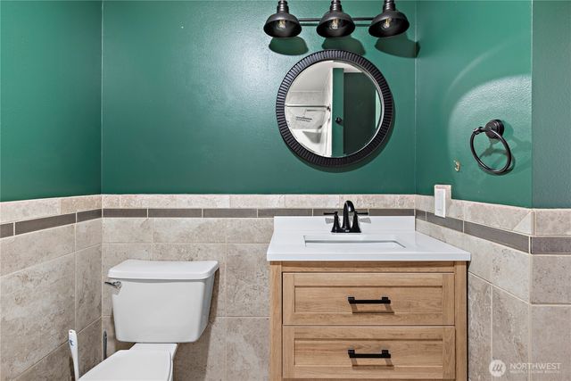 $335,000 | 485 Southwest Bayshore Drive, Unit C201, Oak Harbor, WA 98277