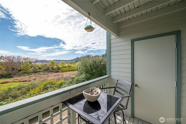 $335,000 | 485 Southwest Bayshore Drive, Unit C201, Oak Harbor, WA 98277