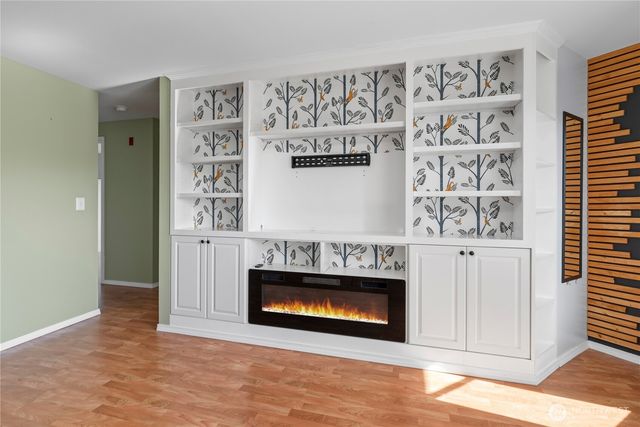 $335,000 | 485 Southwest Bayshore Drive, Unit C201, Oak Harbor, WA 98277