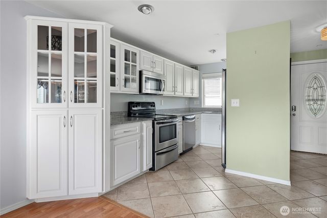 $335,000 | 485 Southwest Bayshore Drive, Unit C201, Oak Harbor, WA 98277