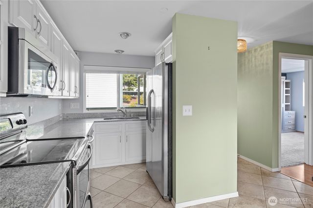 $335,000 | 485 Southwest Bayshore Drive, Unit C201, Oak Harbor, WA 98277