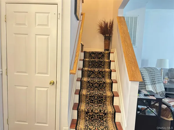 $540,000 | 118 Kettles Lane, Medford, NY 11763