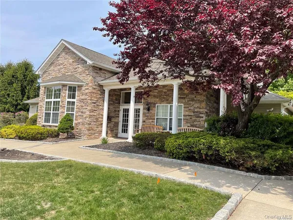 $540,000 | 118 Kettles Lane, Medford, NY 11763