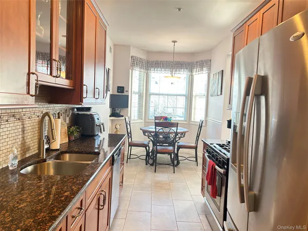 $540,000 | 118 Kettles Lane, Medford, NY 11763