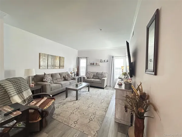 $540,000 | 118 Kettles Lane, Medford, NY 11763