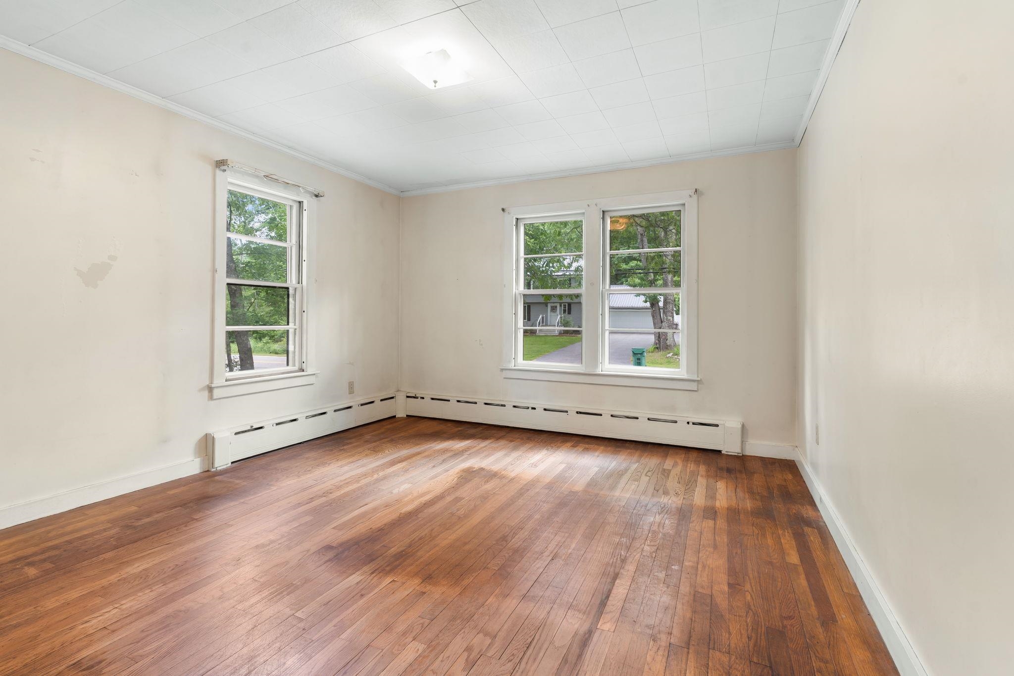 42 Oak Street Rochester, NH 03839 - Photo 14 of 36