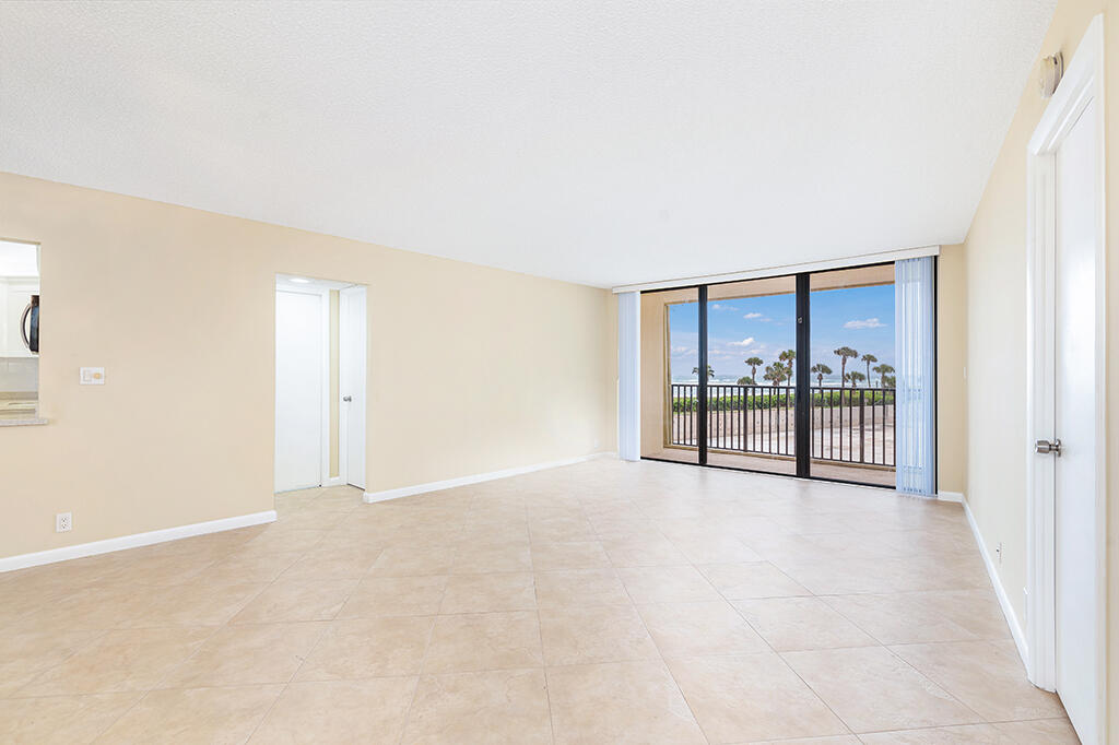 400 Ocean Trail Way, Unit 203 Jupiter, FL 33477 - Photo 5 of 25 IMG_0300