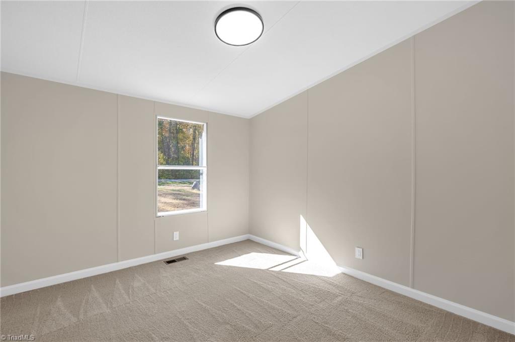 215 Mosley Loop Madison, NC 27025 - Photo 17 of 28 Gallery Image 17