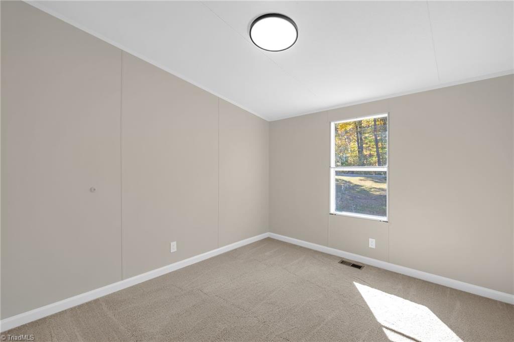 215 Mosley Loop Madison, NC 27025 - Photo 20 of 28 Gallery Image 20