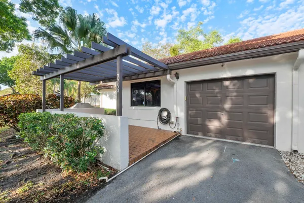 $369,000 | 7259 Papaya Way, Tamarac, FL 33321