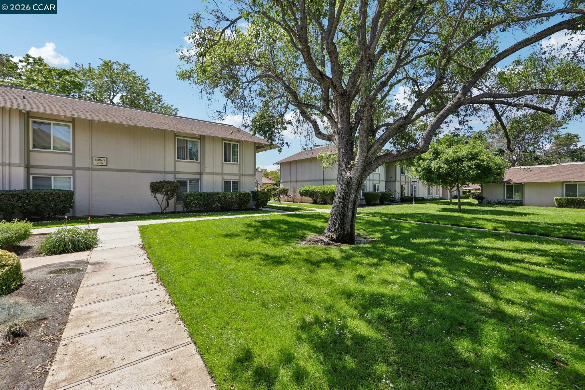 825 Oak Grove Road, Unit 40 Concord, CA 94518 - Photo 27 of 38