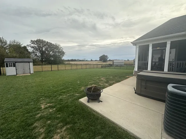 $2,500 | 1922 Shield Drive, Clarksville, TN 37043