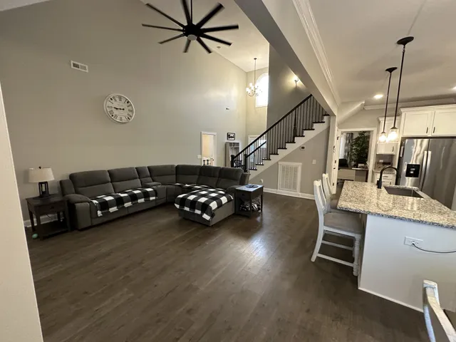 $2,500 | 1922 Shield Drive, Clarksville, TN 37043