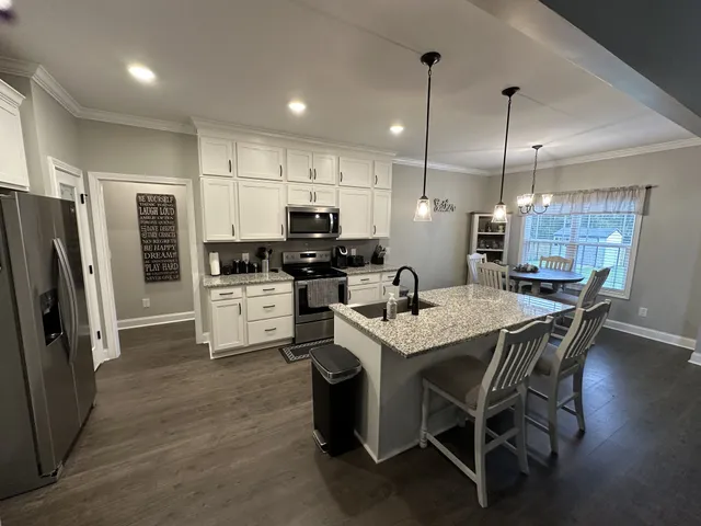 $2,500 | 1922 Shield Drive, Clarksville, TN 37043