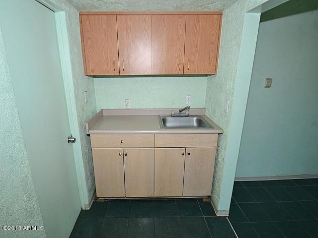 3008 West Cactus Road Phoenix, AZ 85029 - Photo 50 of 107 023-199321-kitchenette-b