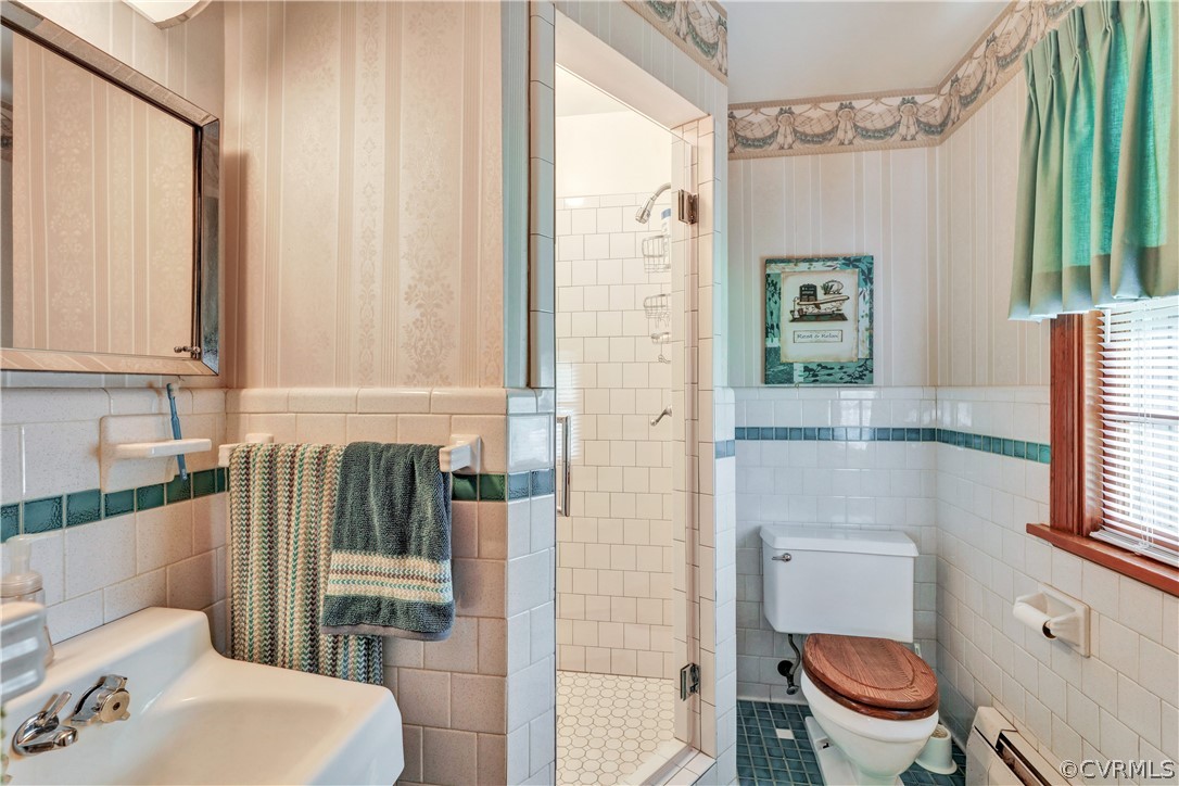 3700 Beulah Road Richmond, VA 23237 - Photo 27 of 33 Master Bath