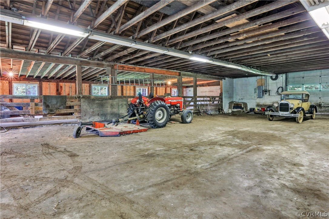 3700 Beulah Road Richmond, VA 23237 - Photo 10 of 33 Arena in Barn