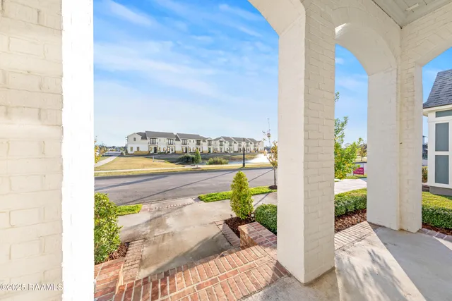 $699,000 | 339 Bozeman Trail, Scott, LA 70583