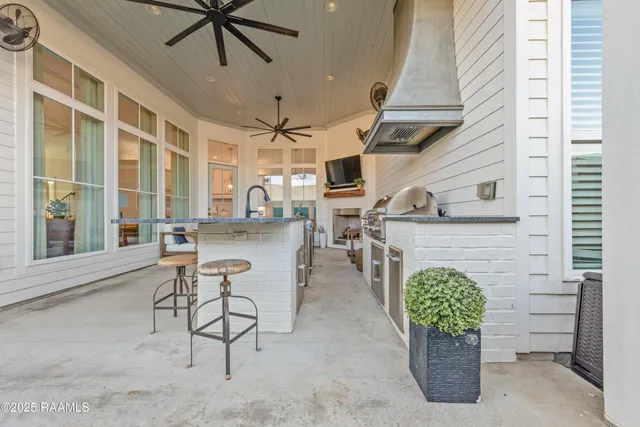 $699,000 | 339 Bozeman Trail, Scott, LA 70583