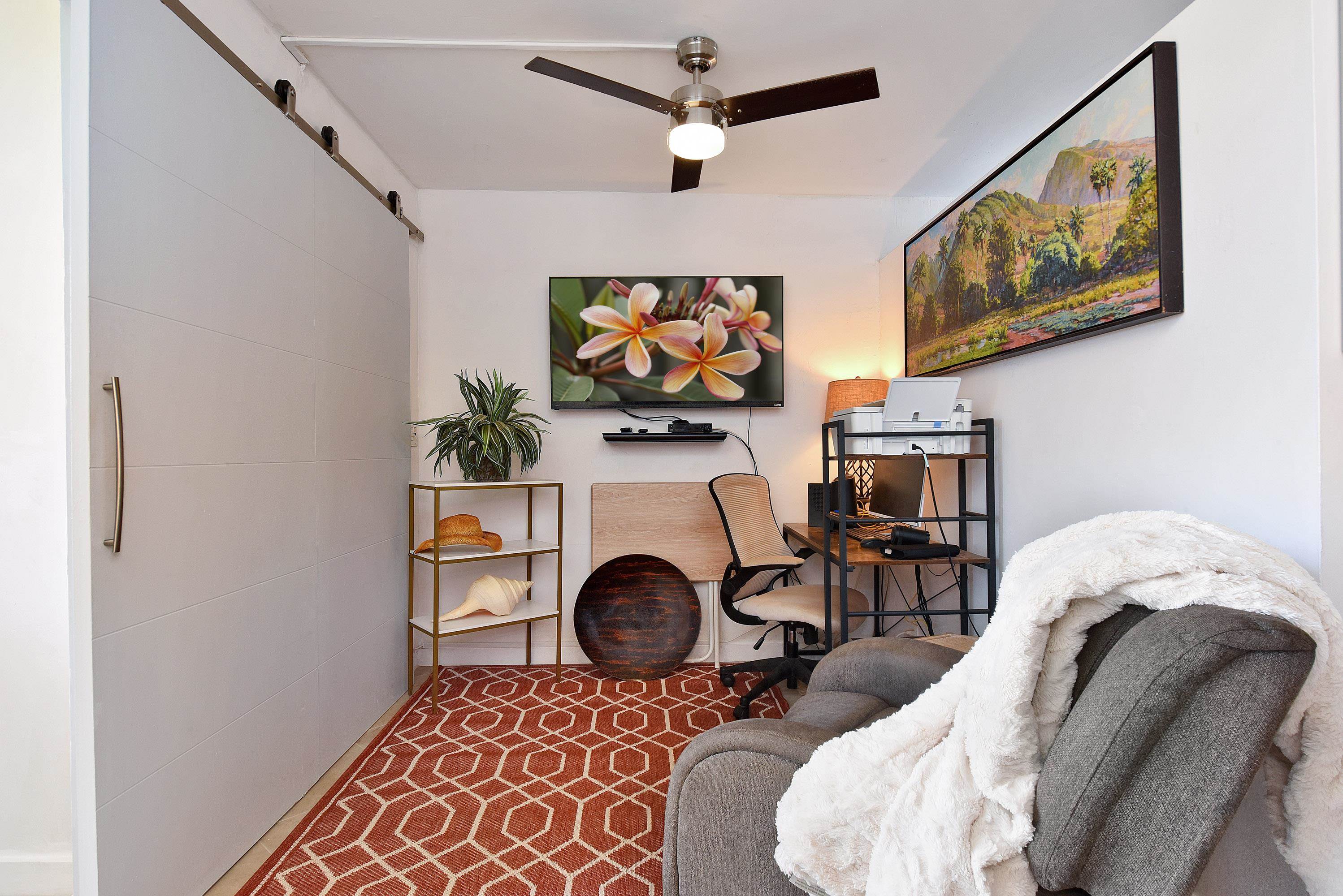 3660 Lower Honoapiilani Road, Unit 302 Lahaina, HI 96761 - Photo 16 of 27 a bedroom with furniture and a bed