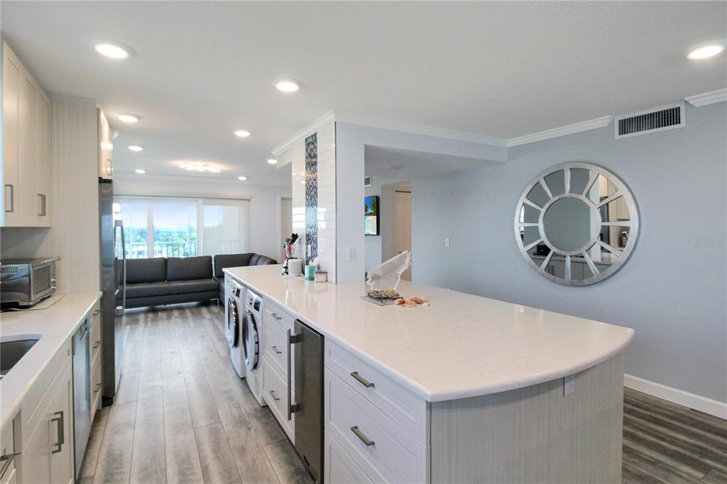 633 Alhambra Road, Unit 701 Venice, FL 34285 - Photo 25 of 55 Gallery Image 25