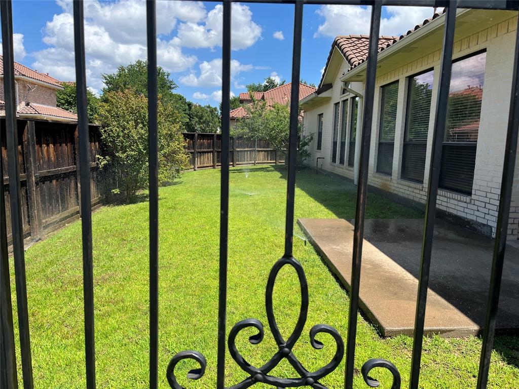 830 La Cima Irving, TX 75039 - Photo 8 of 40 Rain Bird Sprinkler System.