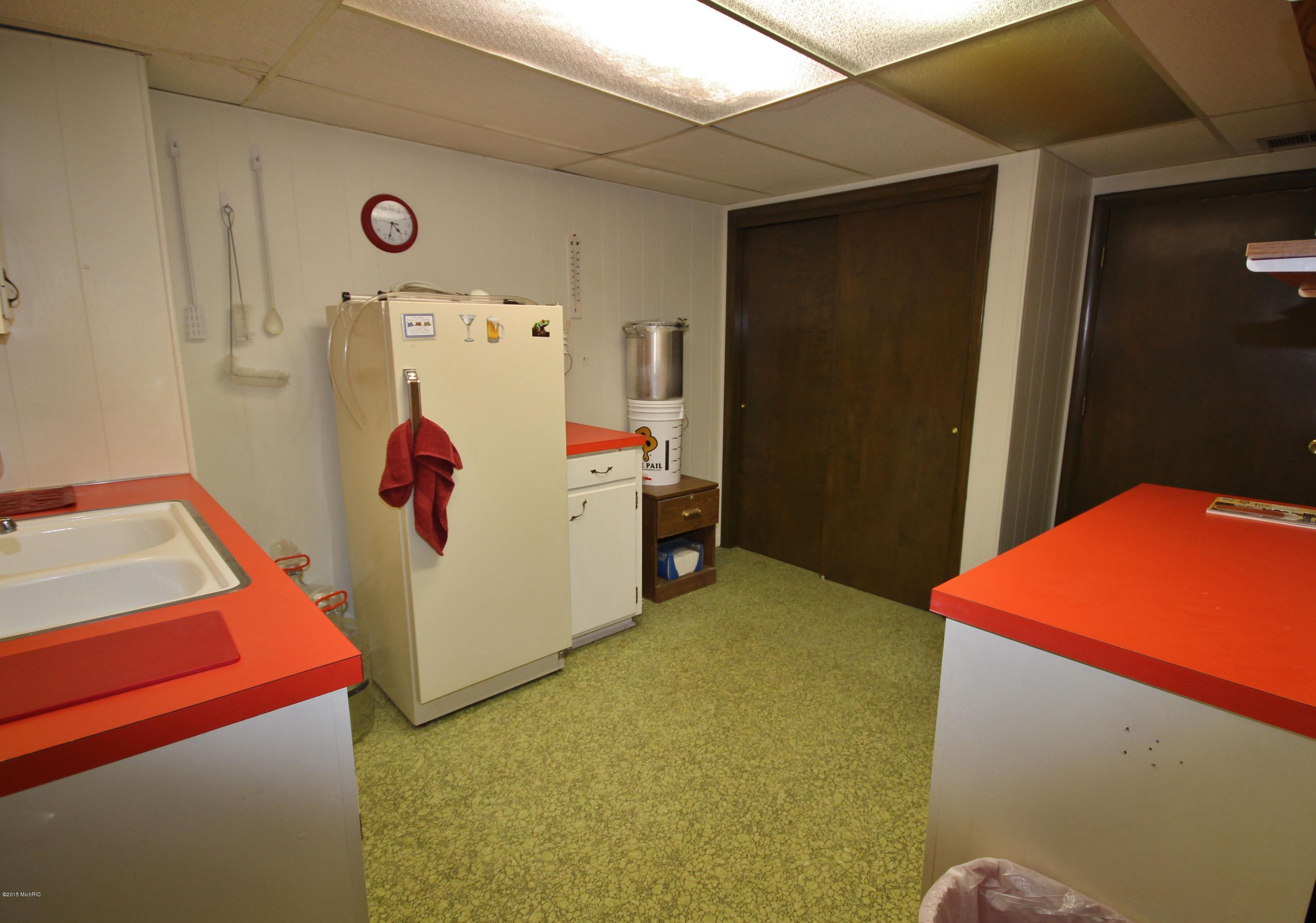 905 Pine Street Three Rivers, MI 49093 - Photo 55 of 56 IMG_2865