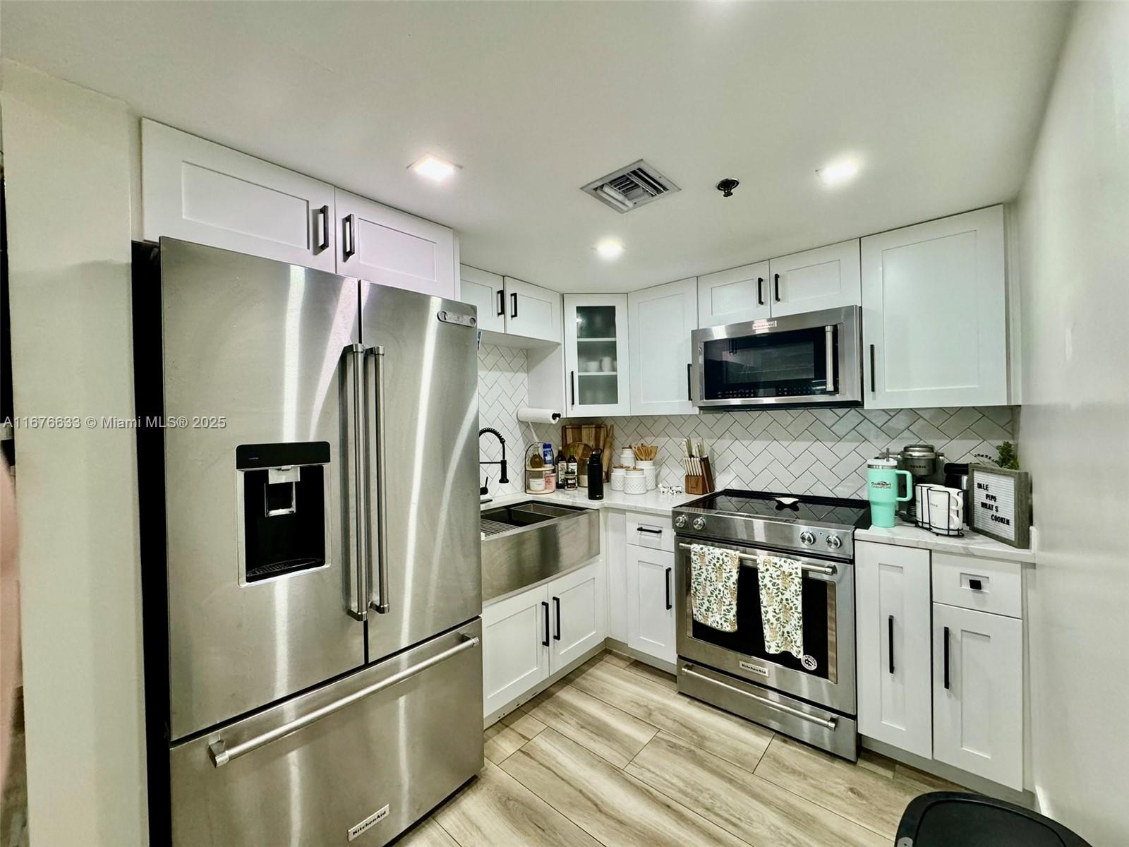 2415 Northwest 16th St Road, Unit 101 Miami, FL 33125 - Photo 12 of 45 Gallery Image 12