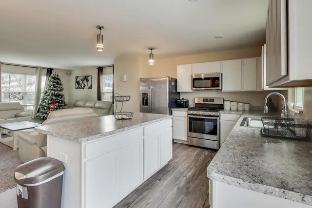 $400,000 | 3454 Pecos Circle, Montgomery, IL 60538