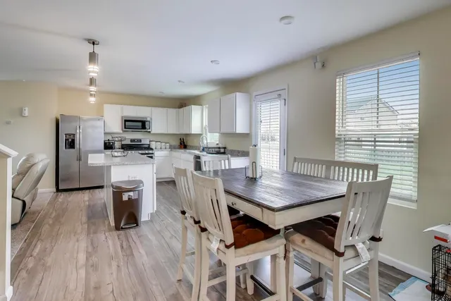 $400,000 | 3454 Pecos Circle, Montgomery, IL 60538