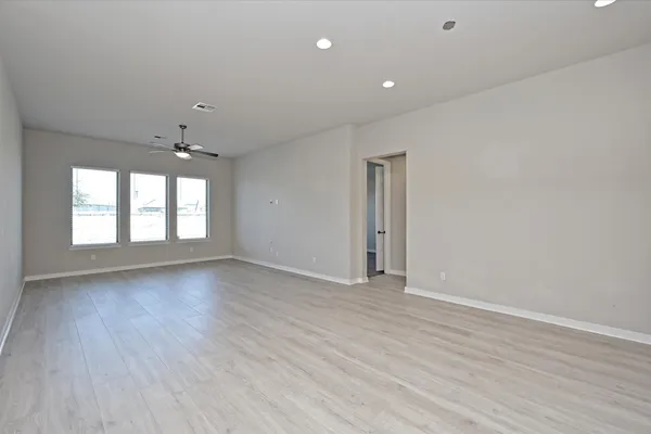 $2,800 | 469 Coyote Crk Way, Kyle, TX 78640