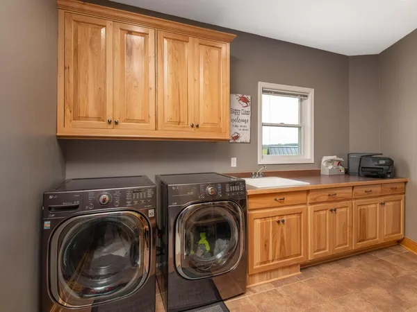 $989,900 | 7491 County Road 37 Northwest, Maple Lake, MN 55358